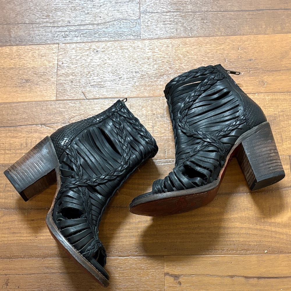 Black Freebird Bela Braided Ankle Peep Toe Huarache Booties Sz 8 - Picture 6 of 11